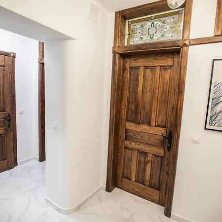 Стильна Квартира В Центрі На Площі Ринок Вулиця Галицька 9 리비프 외부 사진